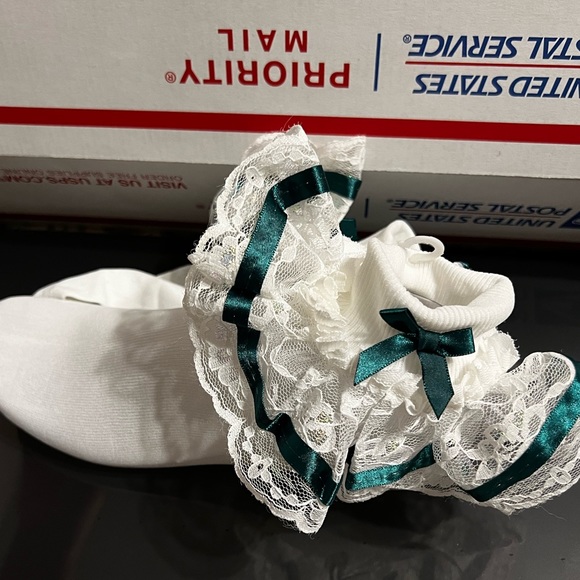 Vintage NWT Pair Hip Hop Ruffled Gold Metallic Lace Ribbon Bows Pageant Socks - Picture 7 of 13